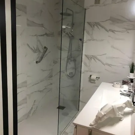 Masai Victoria Beach. A 100 Metros De La Playa. Cadiz